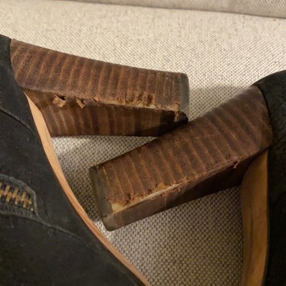 Cole Haan Black Leather Ankle Boots Zip Shoes - Size 7 - Picture 8 of 10